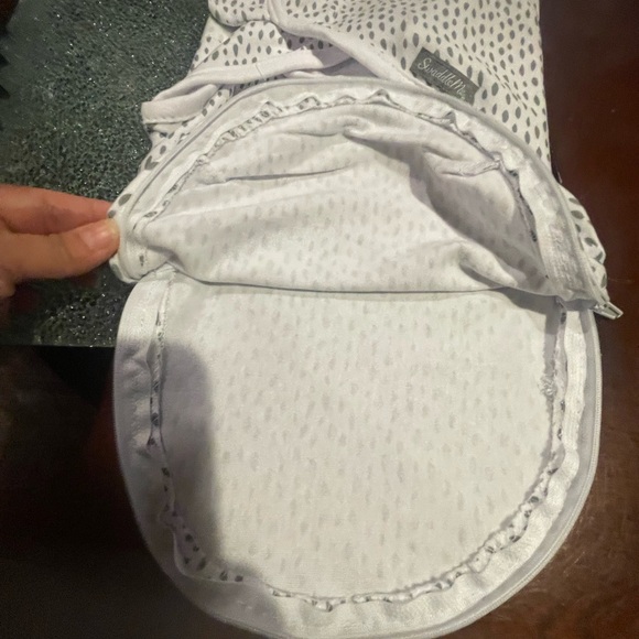 Swaddle Me Baby SleepSack Dot Gray 100%Cotton, Size SM-MD 0~3 Month & 7~14 Lbs - Picture 9 of 16